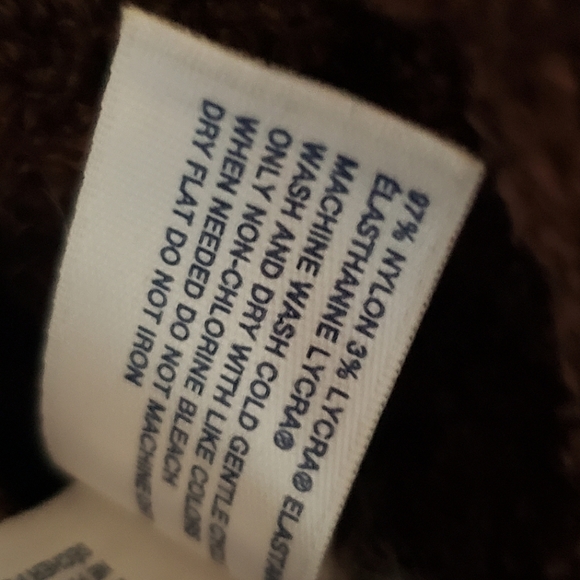 Fluffy,SUPER SOFT GAP turtleneck nylon neutral pullover knit sweater - Picture 4 of 5